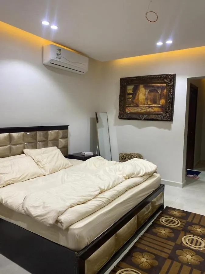 ריאד Independent Villa, 3 Floors, 5 Bedrooms, 6 Bathrooms